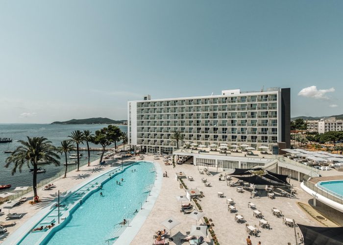 sirenis hotel goleta spa playa d en bossa img 1