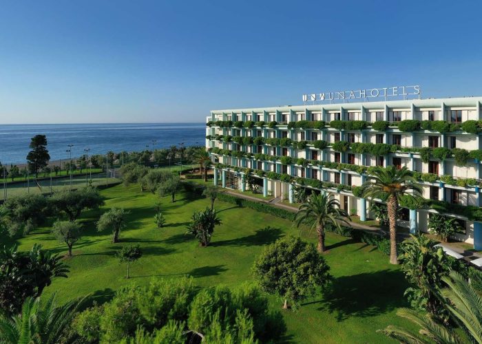 uh naxosbeach sicilia giardininaxos hero 2000x1386 071bddbc c842 40f0 97eb bbb0b748b660 wide